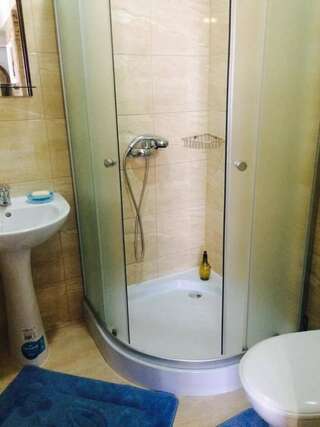 Загородные дома Polyanskiy Zamok Поляна Люкс с видом на горы-1