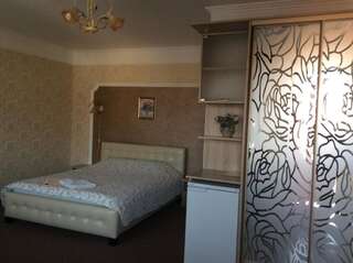 Загородные дома Polyanskiy Zamok Поляна Люкс с кроватью размера «king-size» и балконом-1